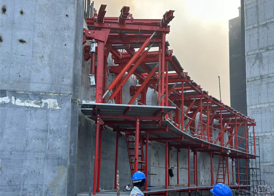 Panels, Steel Structure, and Hydraulic Cylinders