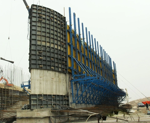 Cantilever Climbing Formwork
