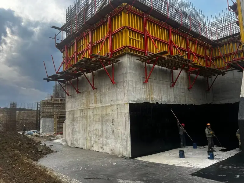 concrete retaining wall formwork

