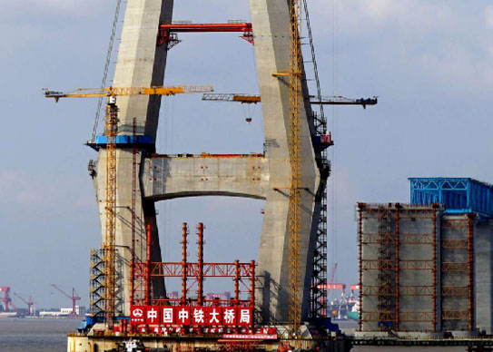 automatic climbing formwork system